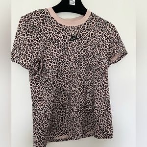 NWOT Nike Animal print t-shirt